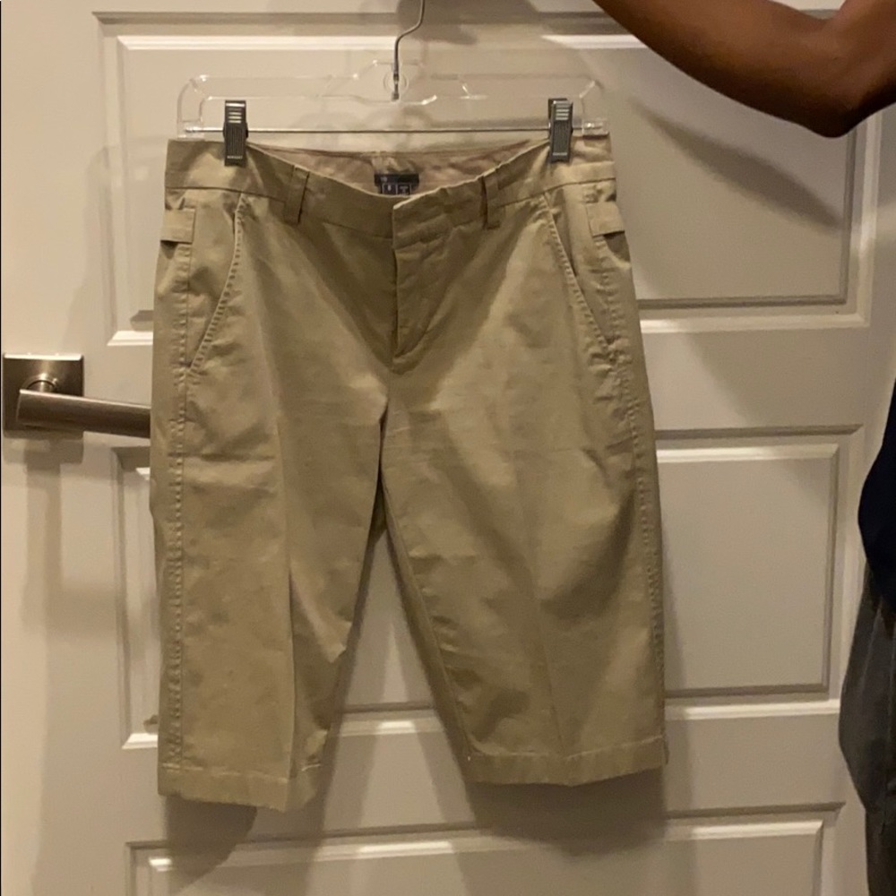 Vince tan shorts